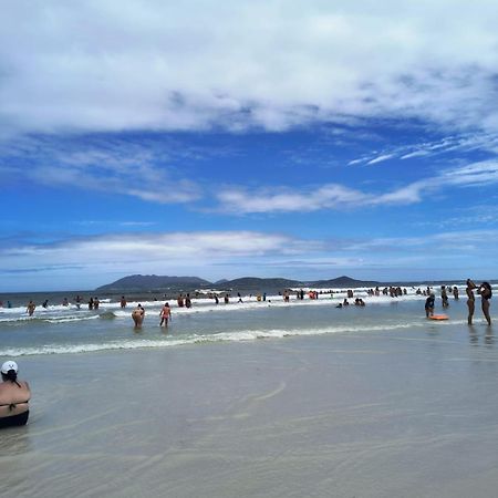 Apartamento Com Vista Para Praia Do Forte Em Cabo Frio Apartment Екстериор снимка
